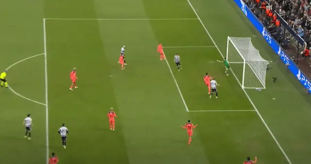 GOL DO NEWCASTLE! Barnes abre o placar contra o Barcelona na Champions GOL DO NEWCASTLE! Barnes abre o placar contra o Barcelona na Champions