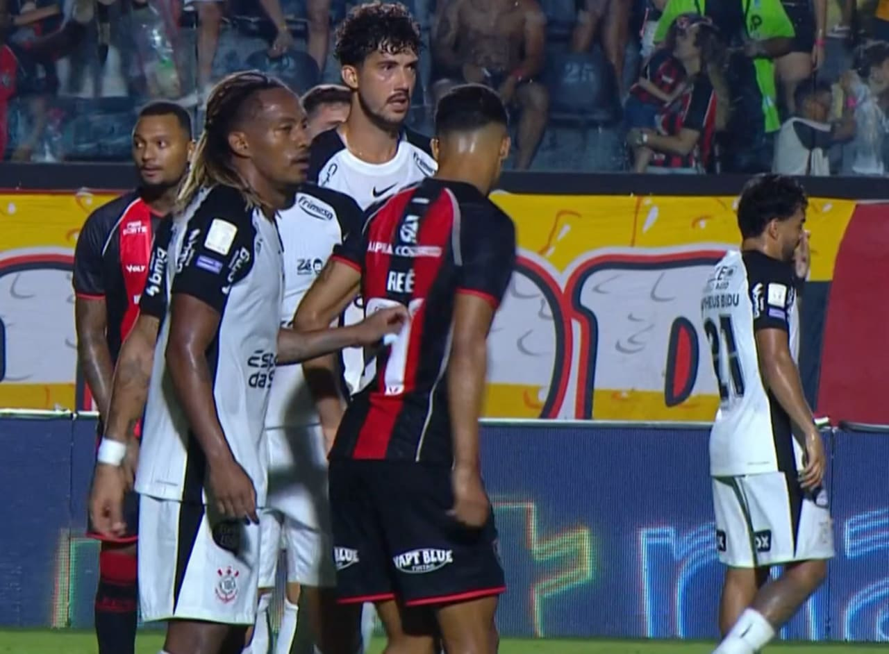 Imagem da noticia Corinthians empata sem gols com Vitória e entra na zona de rebaixamento