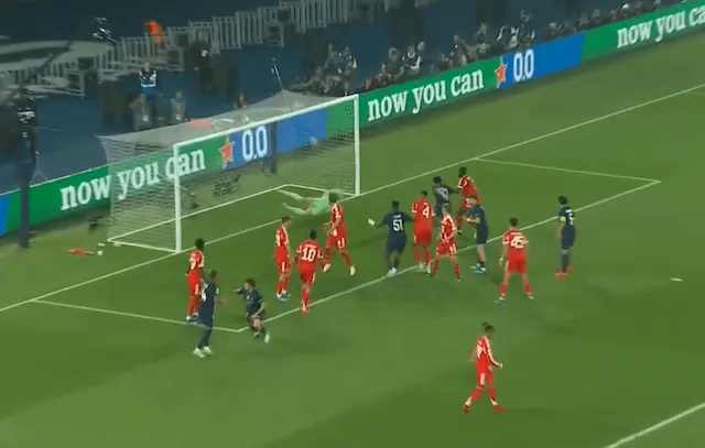 GOLAÇO DO JOÃO NEVES! Meia aproveita escanteio e vira a partida para o PSG GOLAÇO DO JOÃO NEVES! Meia aproveita escanteio e vira a partida para o PSG