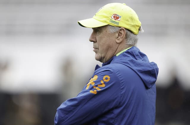 Com Rayan no radar, Carlo Ancelotti vai assistir Vasco x São Paulo  Com Rayan no radar, Carlo Ancelotti vai assistir Vasco x São Paulo