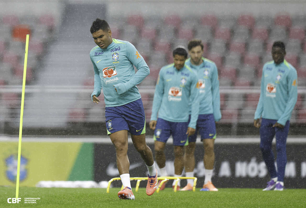 Imagem da noticia Casemiro vê seleção mais forte com Neymar: "Indispensável"