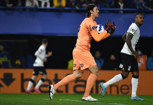 Imagem da noticia Cássio brilha nos pênaltis, e Corinthians passa pelo Boca de forma heroica