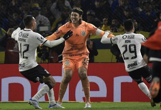 Imagem da noticia Emocionado após ser herói do Corinthians, Cássio diz: "Passa um filme"