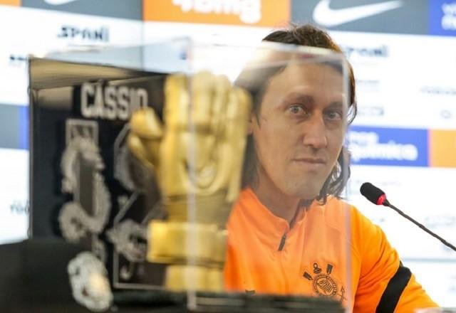 Imagem da noticia Homenageado no Corinthians, Cássio projeta conquistas: "Coisa boa pela frente"