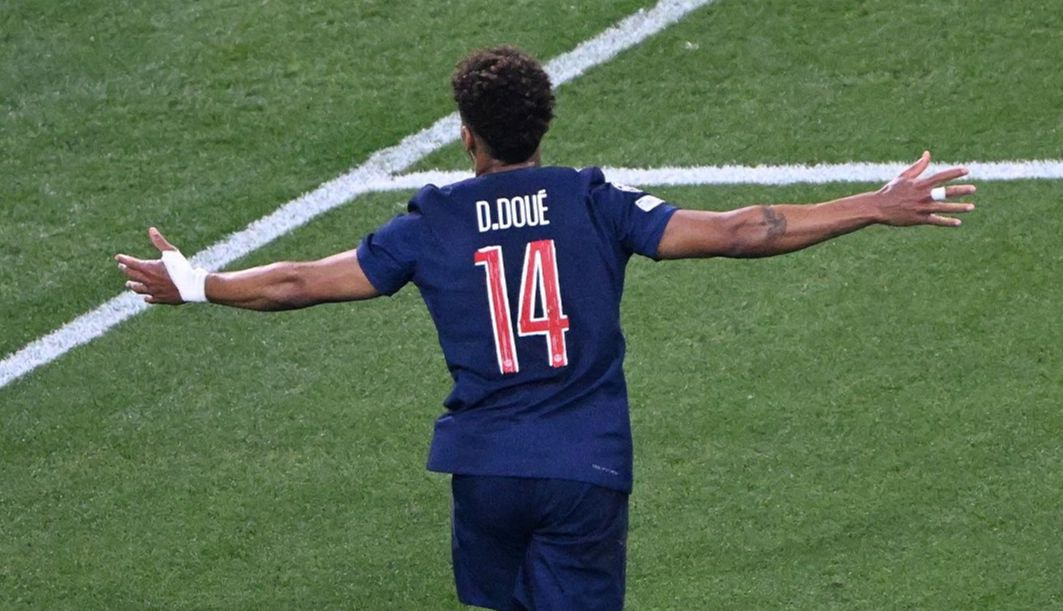 Imagem da noticia Desiré Doué é eleito o melhor jogador da final Champions League 2024/25