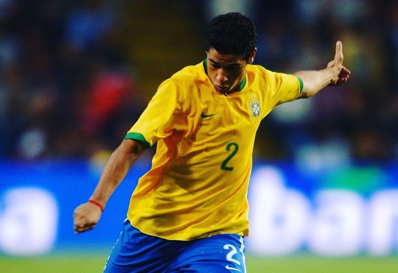 Imagem da noticia Maicon ou Cicinho? Elenco do Arena SBT elege quem jogou mais pela seleção