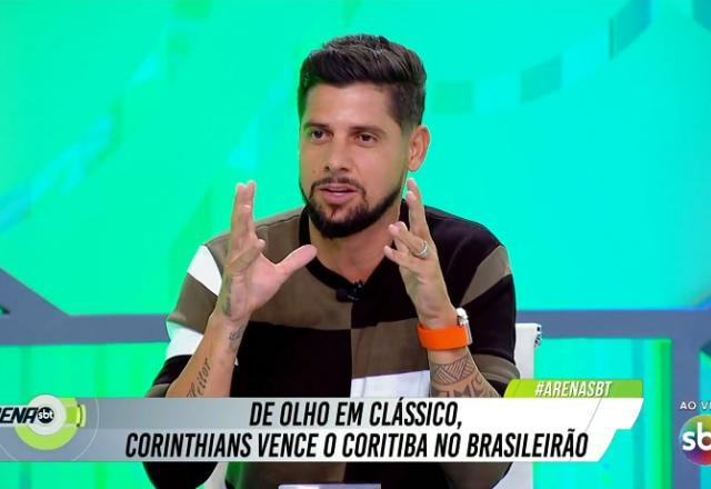 Imagem da noticia Cicinho diz que Corinthians vai ser "atropelado" pelo São Paulo