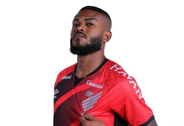Imagem da noticia Athletico-PR anuncia retorno de Marcelo Cirino, que diz: "Me sinto em casa"