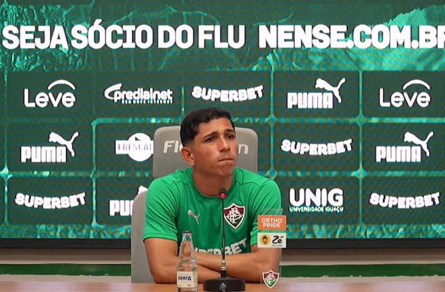 Savarino destaca "paz" e estabilidade em acerto com Fluminense Savarino destaca "paz" e estabilidade em acerto com Fluminense