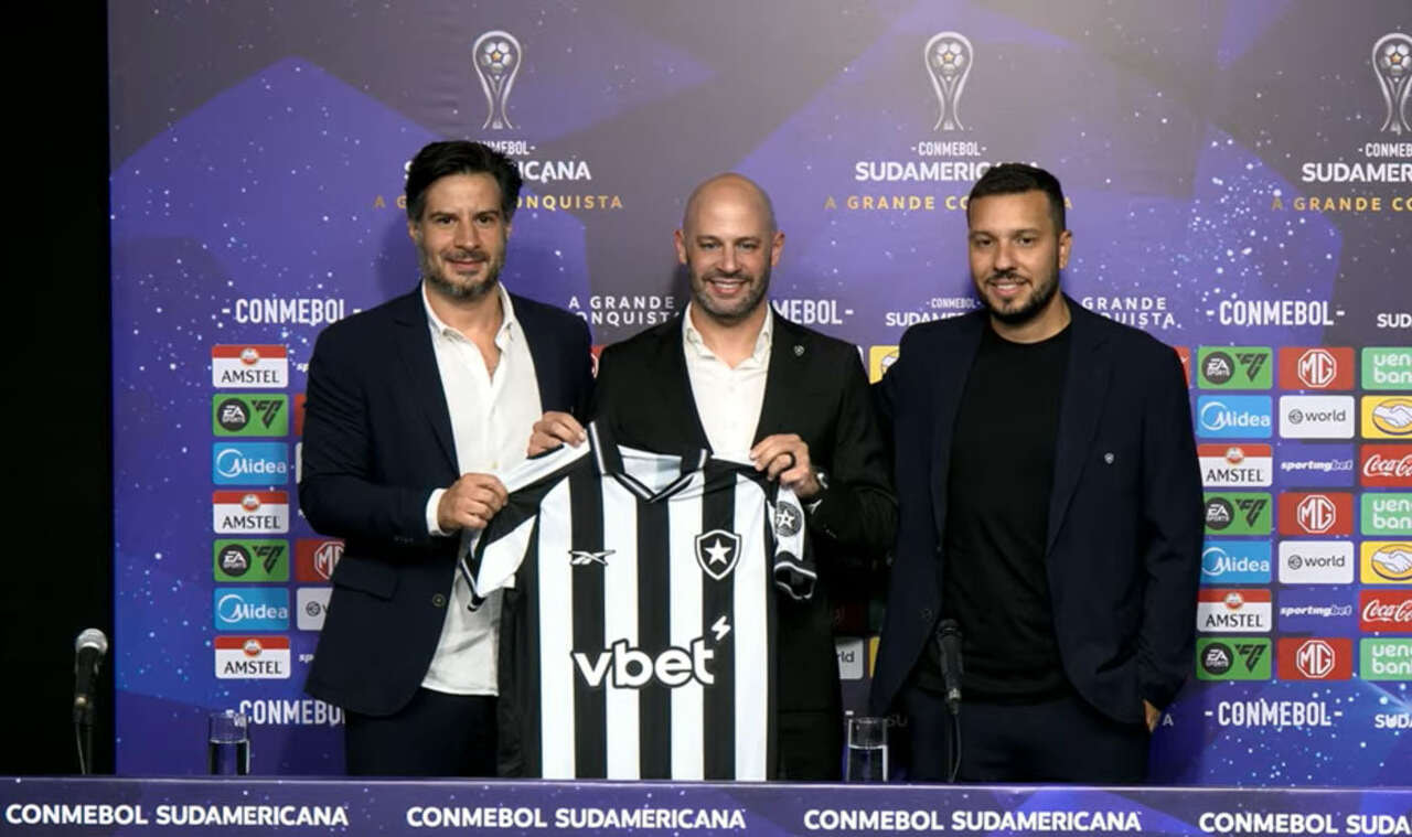 Imagem da noticia Apresentado, Franclim Carvalho promete retomar o "Botafogo Way"