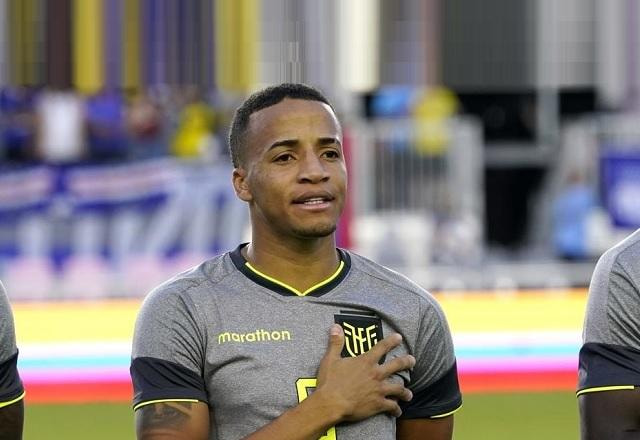 Imagem da noticia Lateral quebra silêncio sobre polêmica que pode tirar Equador da Copa do Mundo