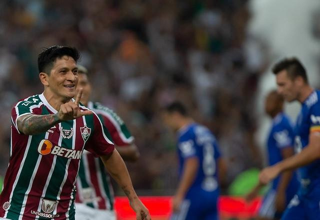 Imagem da noticia Com um a mais, Fluminense vence o Cruzeiro e abre vantagem na Copa do Brasil