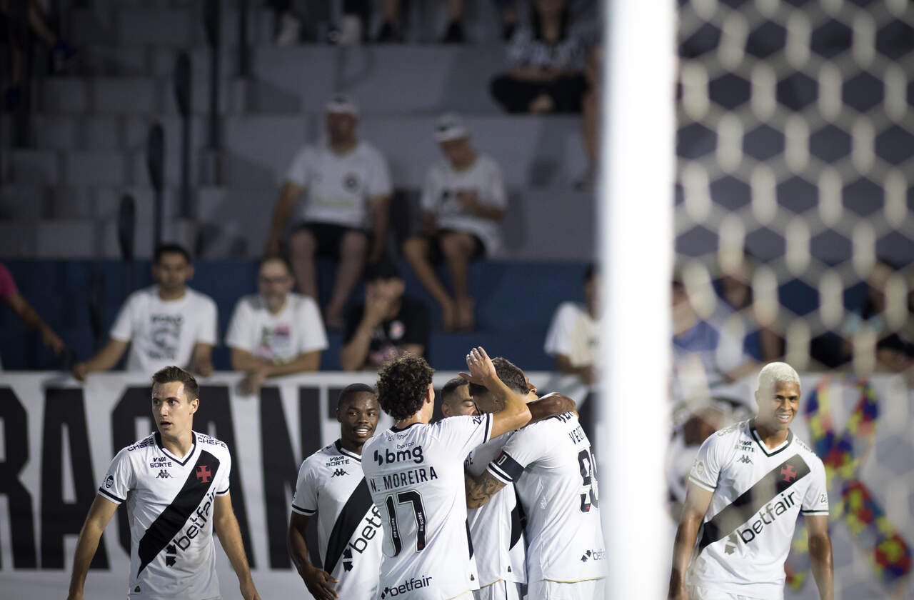 Imagem da noticia Saiba as chances do Vasco se classificar para a Libertadores-2026 via Brasileirão