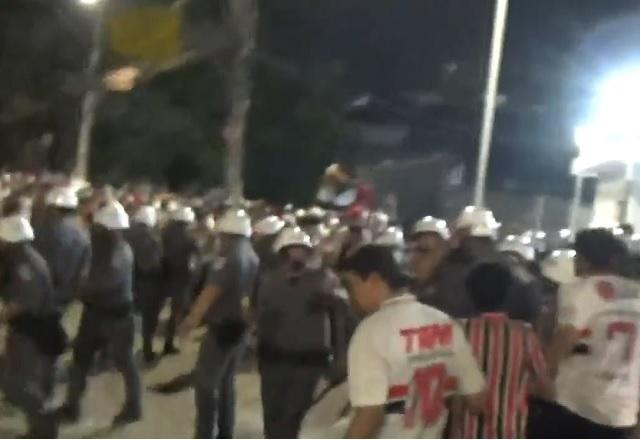 Imagem da noticia Torcedor do São Paulo morre em confusão após final da Copa do Brasil