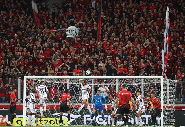 Imagem da noticia Copa do Brasil: Flamengo veta entrevistas em protesto contra arbitragem