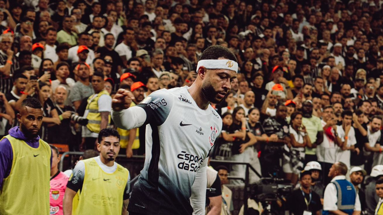 Imagem da noticia Memphis se pronuncia sobre má fase do Corinthians: "Time precisa melhorar"