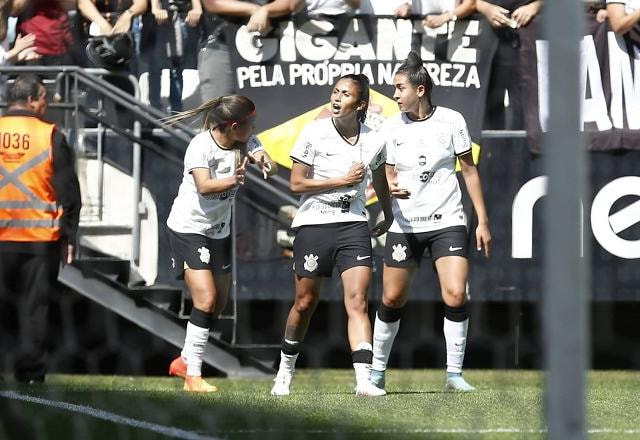 Imagem da noticia Corinthians é campeão do Brasileiro Feminino e registra recorde de público