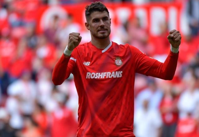 Imagem da noticia Corinthians encaminha contratação do atacante Pedro Raul