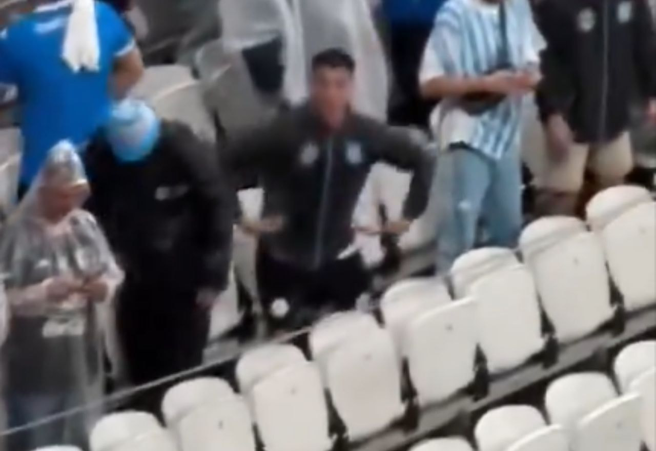 Imagem da noticia Corinthians repudia gesto racista de torcedor do Racing