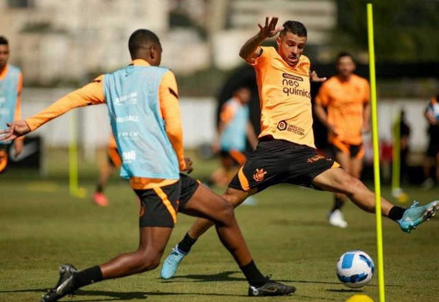 Imagem da noticia Corinthians x Always Ready: onde assistir, escalações e desfalques