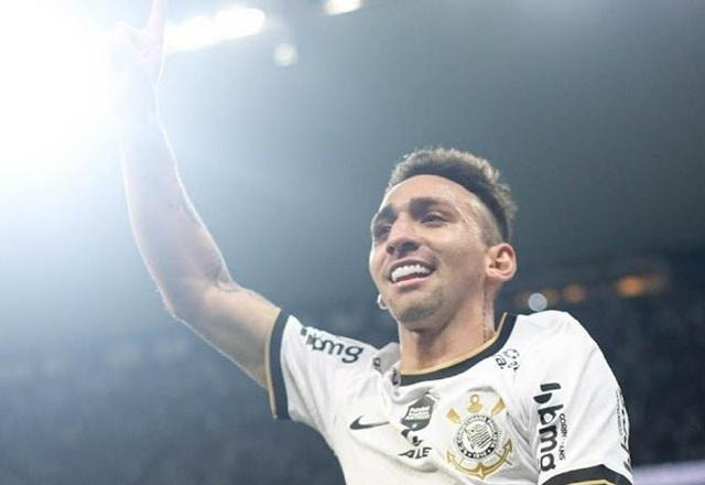 Imagem da noticia Corinthians vence Bragantino e se mantém no G4 do Brasileirão