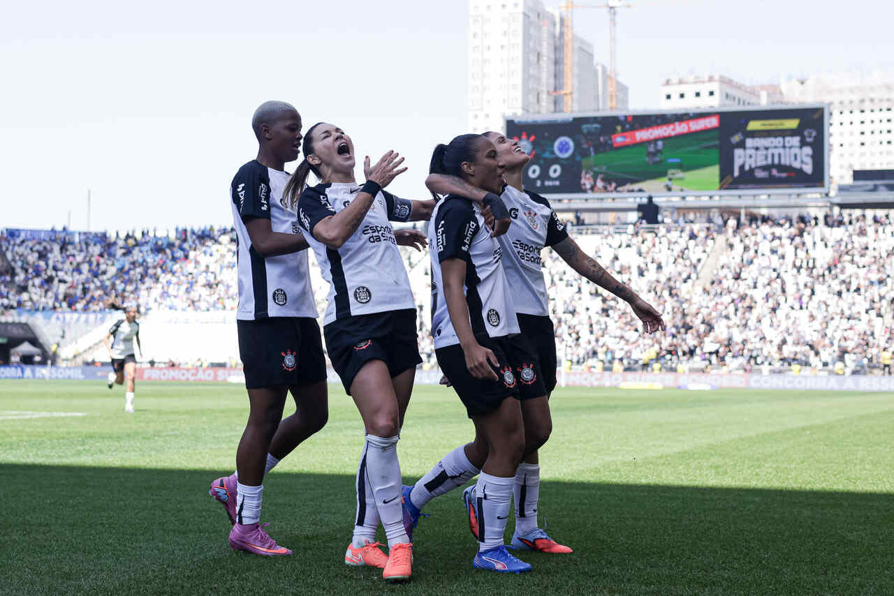 Imagem da noticia Corinthians vence Cruzeiro é heptacampeão do Brasileirão feminino