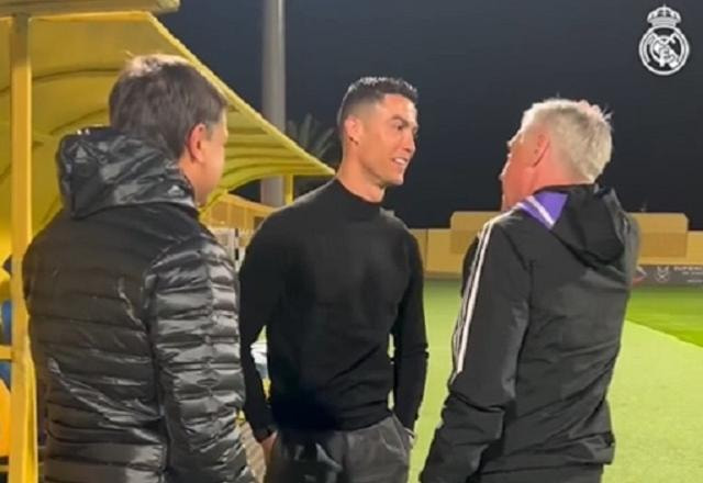 Imagem da noticia Cristiano Ronaldo acompanha treino do Real Madrid e conversa com Ancelotti