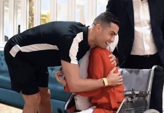 Imagem da noticia Cristiano Ronaldo é acusado de adultério no Irã e pode levar 99 chibatadas