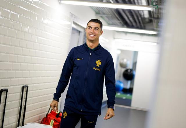 Imagem da noticia "Quem gosta do Cristiano não tem que odiar Messi", diz CR7