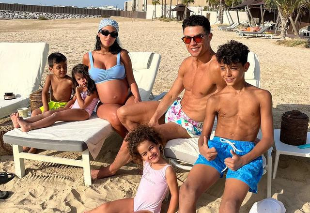 Imagem da noticia Cristiano Ronaldo revela morte de um dos gêmeos durante parto