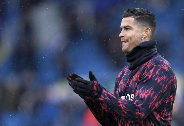 Imagem da noticia Cristiano Ronaldo agradece homenagem em jogo do Liverpool