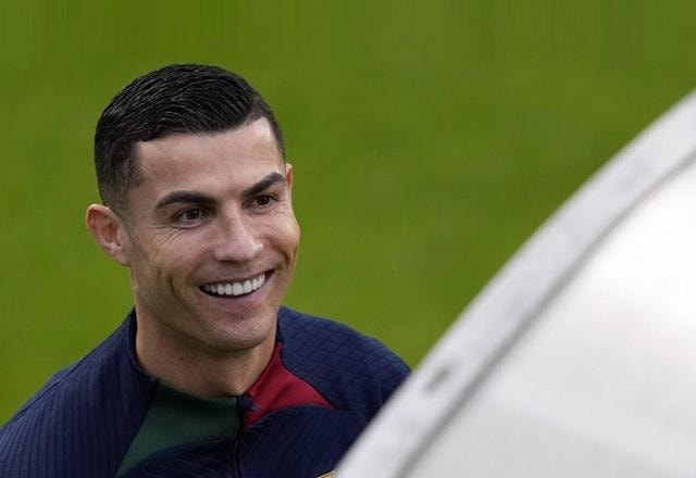 Imagem da noticia Negociação avança, e Cristiano Ronaldo se aproxima de acerto com clube árabe