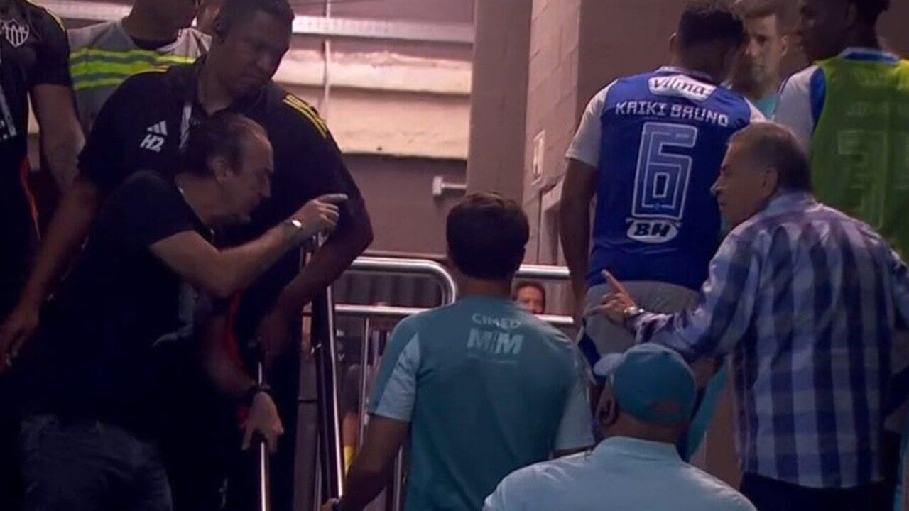 Imagem da noticia 'Nada de anormal', diz Cuca após discutir com dirigente do Cruzeiro
