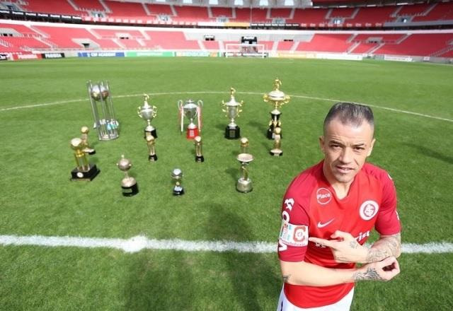 Imagem da noticia D'Alessandro admite plano de voltar ao Inter em 2022: "Sonho"