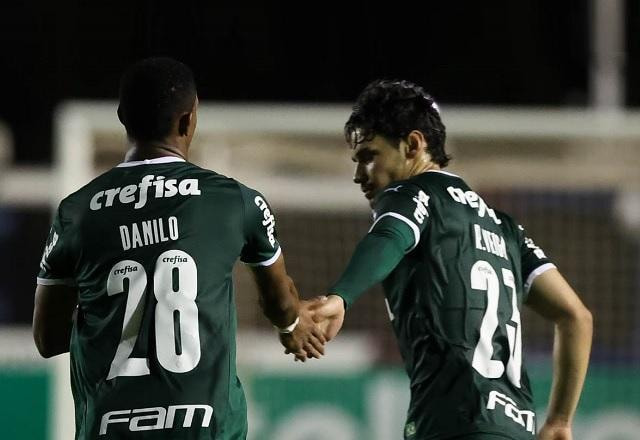 Imagem da noticia Com gols de Danilo e Veiga, Palmeiras vence a Juazeirense e avança na Copa do Brasil