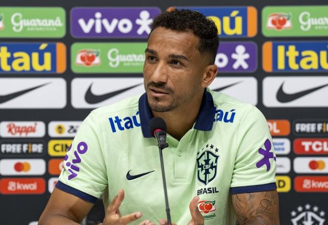 Imagem da noticia Danilo elogia abordagem de Diniz e fala em reconectar seleção com torcedores