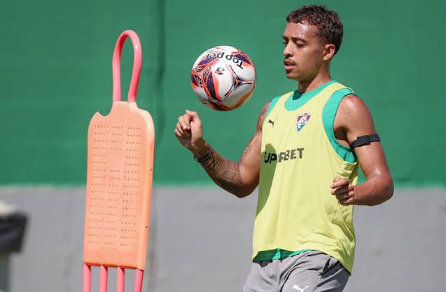 Filho de Felipe Melo pode ganhar chance em estreia do Fluminense no Carioca Filho de Felipe Melo pode ganhar chance em estreia do Fluminense no Carioca