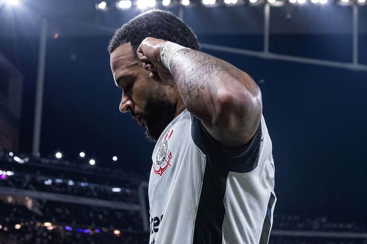 Imagem da noticia Depay acumula R$ 11 milhões em bônus ao fim do primeiro ciclo no Corinthians