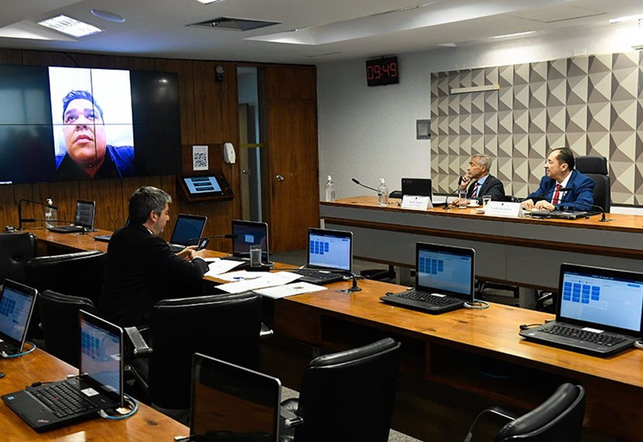 Imagem da noticia Empresário diz que manipulou rebaixamento de 42 equipes e cita John Textor