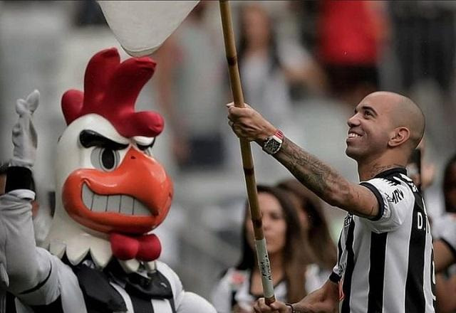 Imagem da noticia Diego Tardelli anuncia aposentadoria do futebol: "Foi tudo incrível"