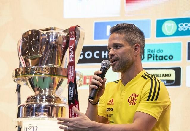Imagem da noticia Diego exalta "DNA competitivo" do Flamengo em busca de título da Copa do Brasil