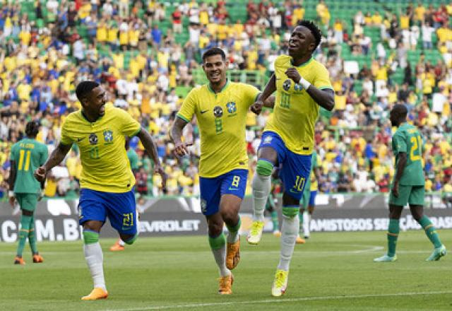 Imagem da noticia Diniz critica Vini Jr. fora dos melhores do mundo: "Ele é protagonista"