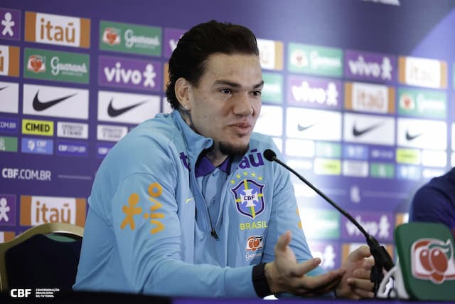 Ederson comemora retorno à seleção e exalta Ancelotti: "Mentalidade vencedora" Ederson comemora retorno à seleção e exalta Ancelotti: "Mentalidade vencedora"