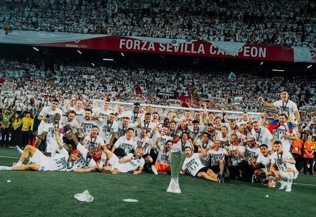 Imagem da noticia Eintracht Frankfurt tenta igualar feito exclusivo do Bayern na Supercopa