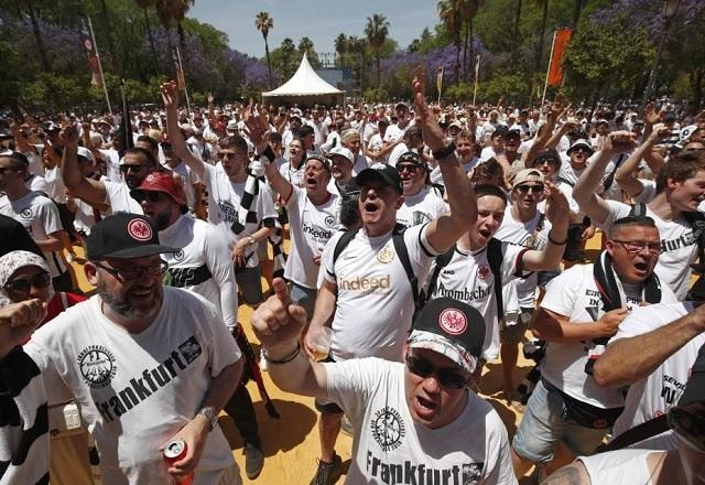 Imagem da noticia Eintracht compra quatro vezes mais ingressos da Supercopa que o Real Madrid