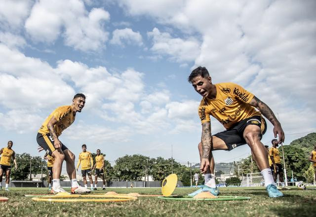 Imagem da noticia Santos x Coritiba: onde assistir, prováveis escalações e desfalques