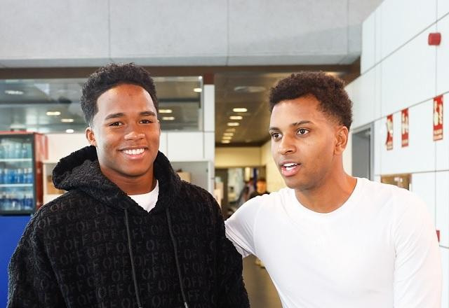 Imagem da noticia Endrick, do Palmeiras, é recebido por craques do Real Madrid