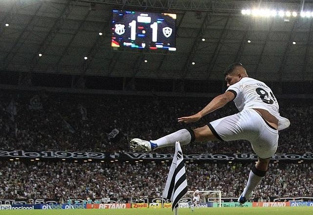Imagem da noticia Em noite inspirada de Erison, Botafogo vence Ceará no Castelão