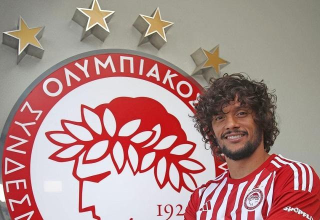 Imagem da noticia Olympiacos anuncia a contratação do meio-campista Gustavo Scarpa