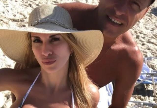 Imagem da noticia Esposa de árbitro que apitou Palmeiras x Flamengo faz sucesso no OnlyFans